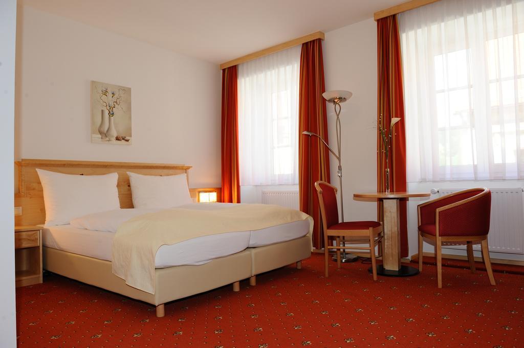 Hotel-Gasthof-Fleischerei - Zur Alten Post Schwanberg Стая снимка