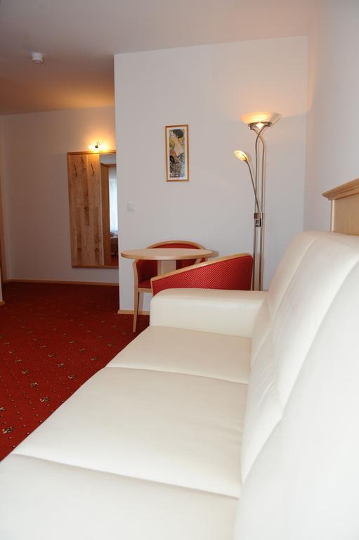 Hotel-Gasthof-Fleischerei - Zur Alten Post Schwanberg Екстериор снимка