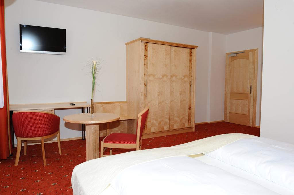 Hotel-Gasthof-Fleischerei - Zur Alten Post Schwanberg Екстериор снимка
