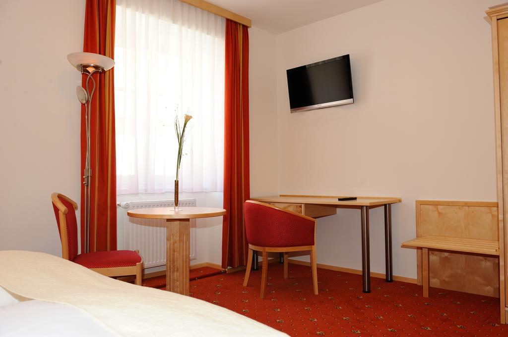 Hotel-Gasthof-Fleischerei - Zur Alten Post Schwanberg Стая снимка